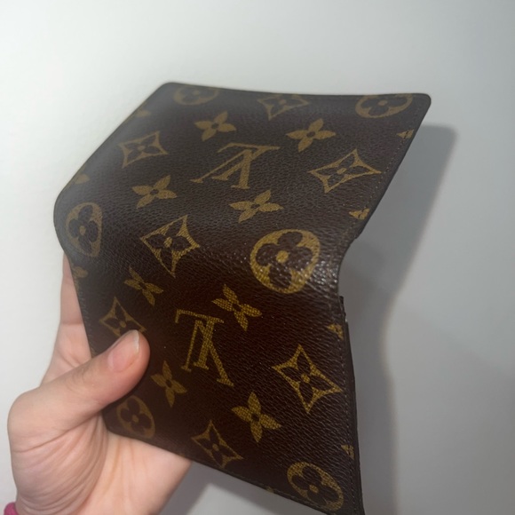 Louis Vuitton Monogram Compact Wallet - Picture 10 of 10